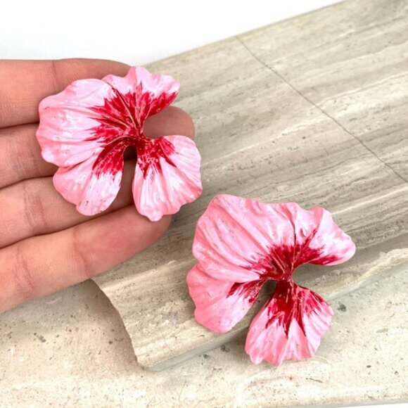 NEW ~ Anthropologie Shashi Una Una Evening Flower Earrings - Picture 9 of 12